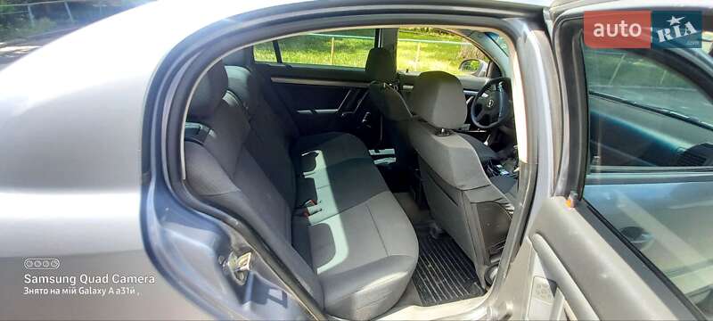 Седан Opel Vectra 2002 в Виннице