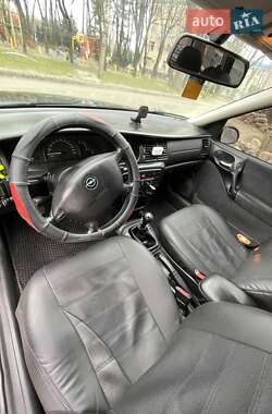 Универсал Opel Vectra 1999 в 