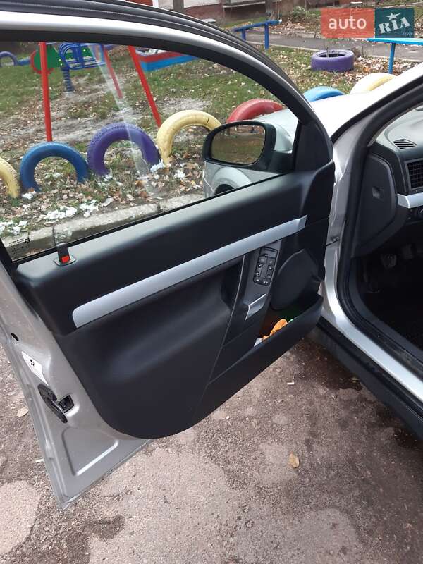 Универсал Opel Vectra 2005 в Миргороде