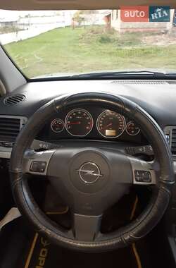 Седан Opel Vectra 2007 в Нововолынске