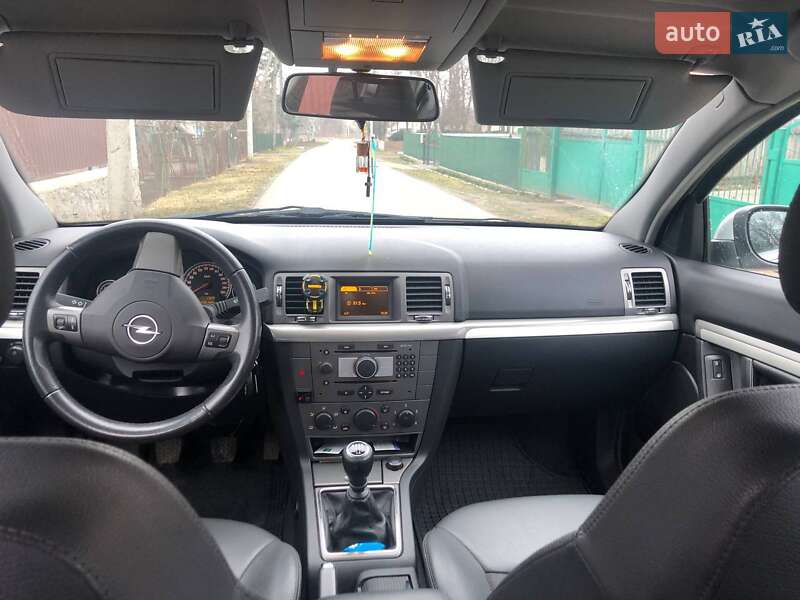 Седан Opel Vectra 2008 в Умані