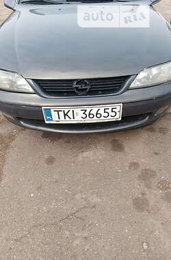 Ліфтбек Opel Vectra 1998 в Переяславі