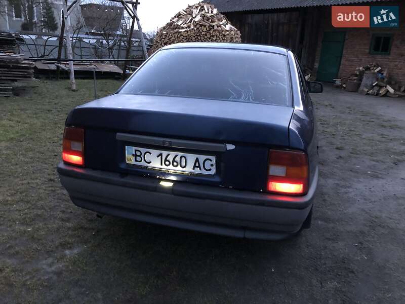 Седан Opel Vectra 1993 в Львові