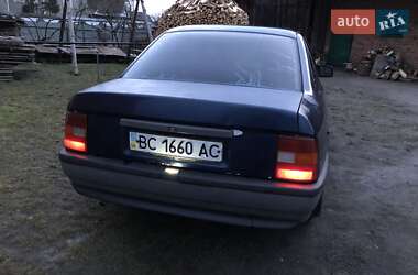 Седан Opel Vectra 1993 в Львове