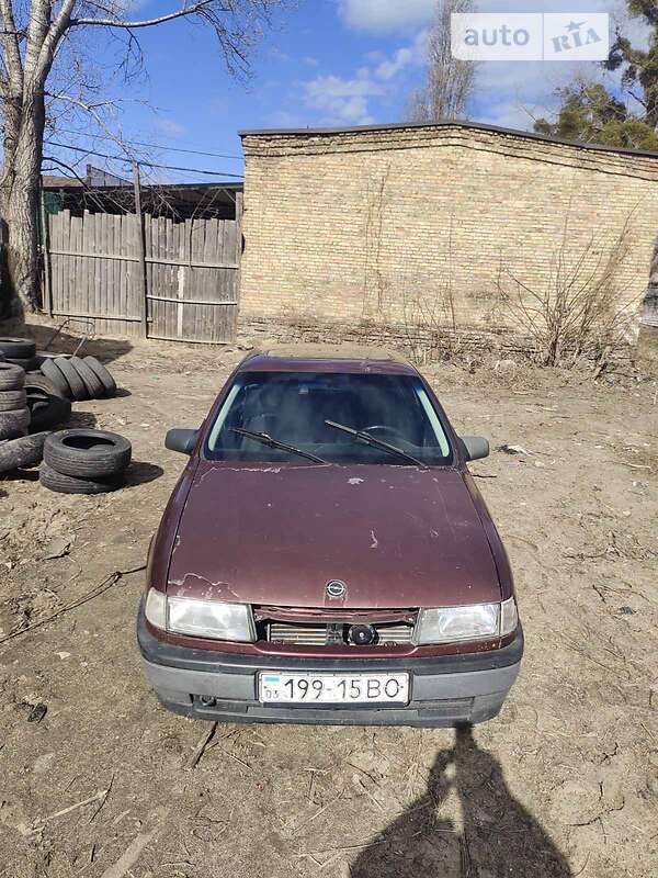 Седан Opel Vectra 1990 в Вишгороді