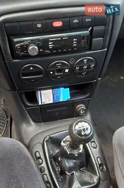 Седан Opel Vectra 2001 в Ужгороді