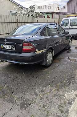 Седан Opel Vectra 1996 в Остроге