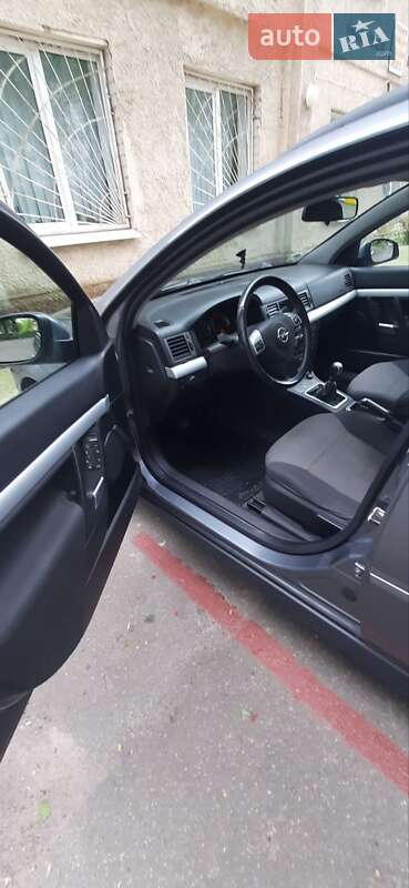 Универсал Opel Vectra 2005 в Днепре