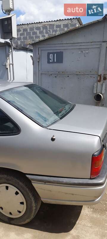 Седан Opel Vectra 1993 в Івано-Франківську фото 15 Седан Opel Vectra 1993 в Івано-Франківську