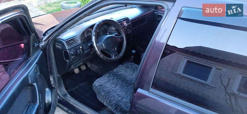 Седан Opel Vectra 1991 в Рокитному фото 9 Седан Opel Vectra 1991 в Рокитному