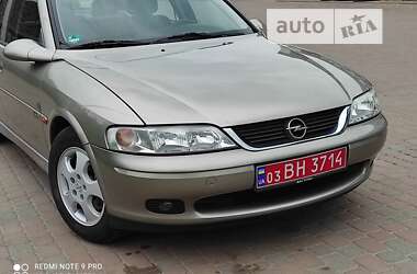 Седан Opel Vectra 1999 в Сарнах