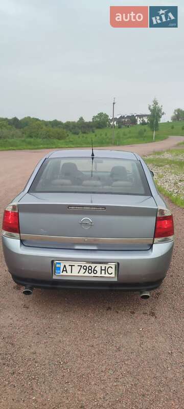 Седан Opel Vectra 2005 в Долине