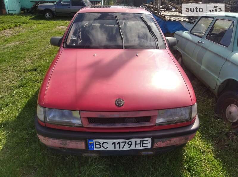 Седан Opel Vectra 1989 в Мостиській