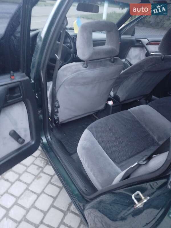 Седан Opel Vectra 1995 в Теофиполе фото 17 Седан Opel Vectra 1995 в Теофиполе