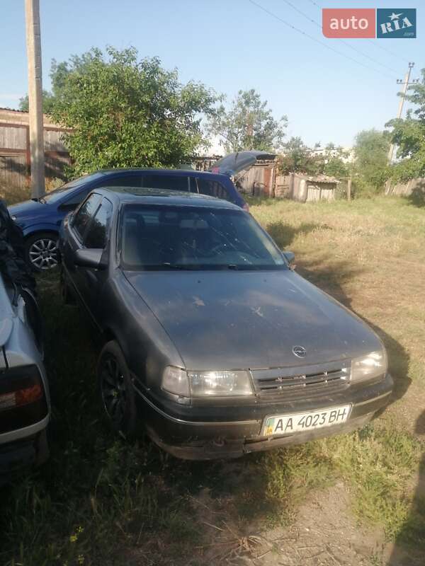 Седан Opel Vectra 1988 в Березнегуватому