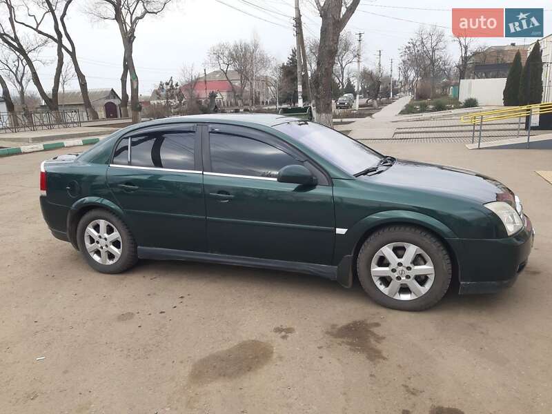 Седан Opel Vectra 2004 в Одессе