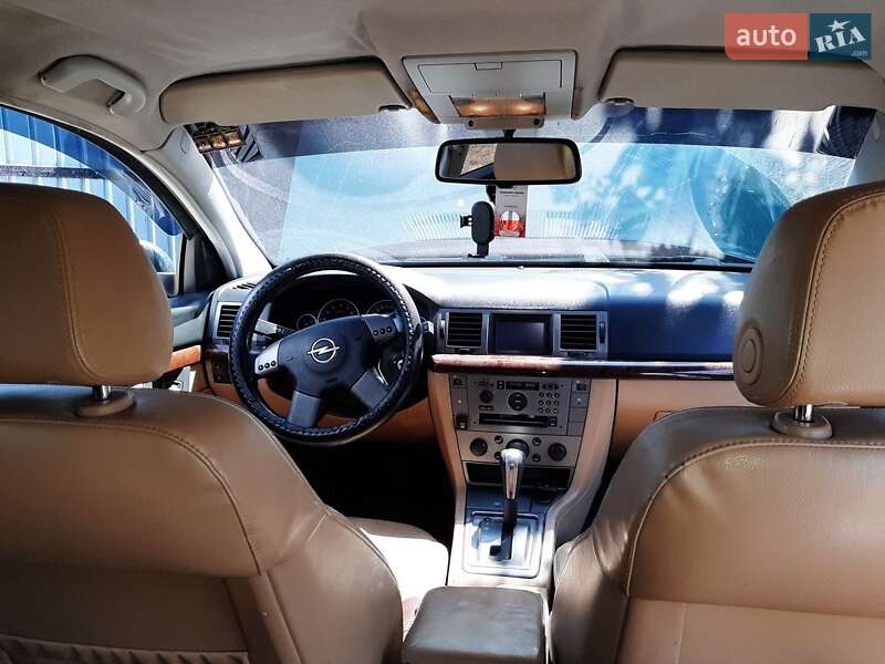 Седан Opel Vectra 2004 в Одессе