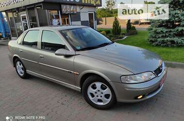 Седан Opel Vectra 1999 в Сарнах