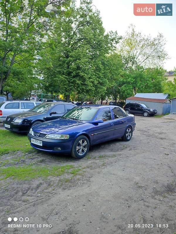 Седан Opel Vectra 1996 в Харькове