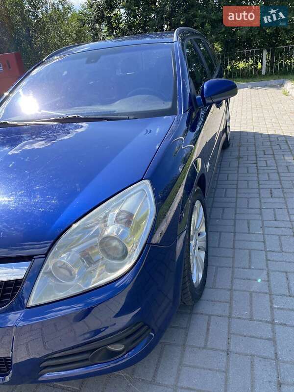 Универсал Opel Vectra 2008 в Нововолынске