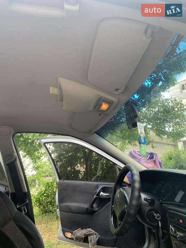 Седан Opel Vectra 2000 в Львове