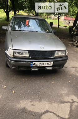 Седан Opel Vectra 1989 в Кривому Розі