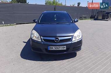 Ліфтбек Opel Vectra 2007 в Радивиліві