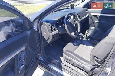 Лифтбек Opel Vectra 2007 в Радивилове