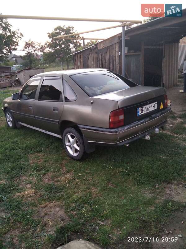 Седан Opel Vectra 1989 в Ізмаїлі фото 4 Седан Opel Vectra 1989 в Ізмаїлі