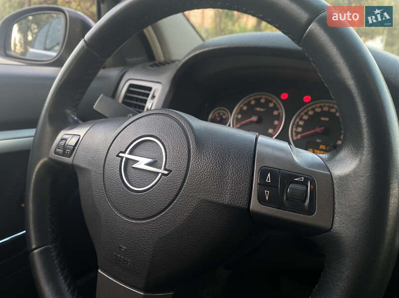 Седан Opel Vectra 2008 в Дніпрі