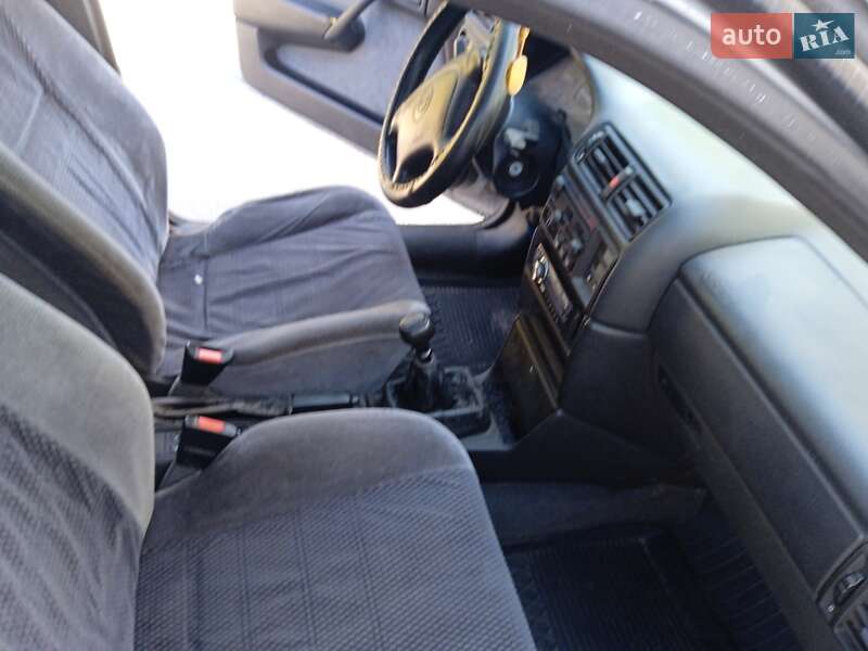 Седан Opel Vectra 1995 в Кременчуге
