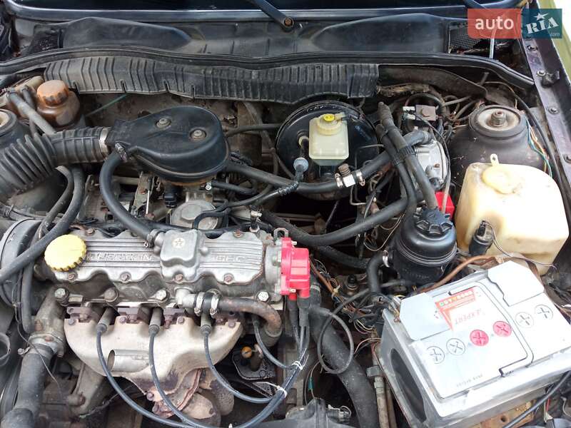 Седан Opel Vectra 1993 в Зборові