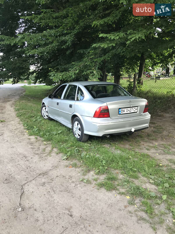 Седан Opel Vectra 1999 в Рівному