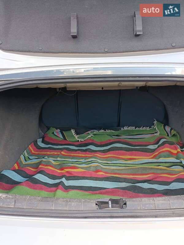 Седан Opel Vectra 2003 в Житомирі