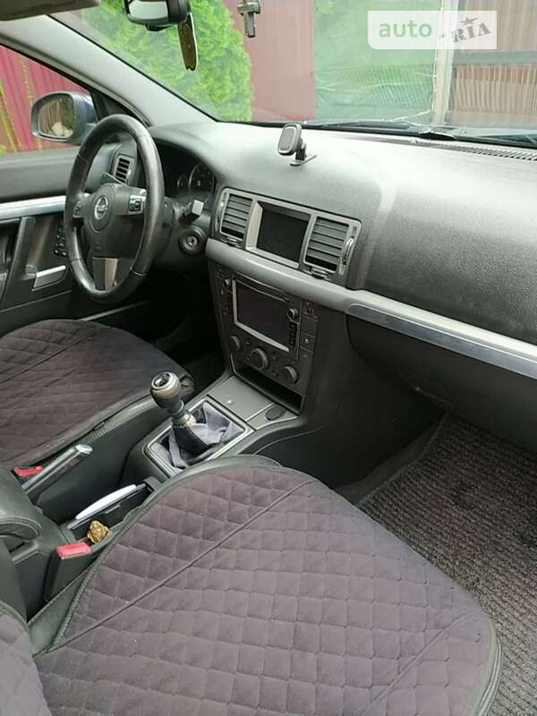 Седан Opel Vectra 2006 в Королеві