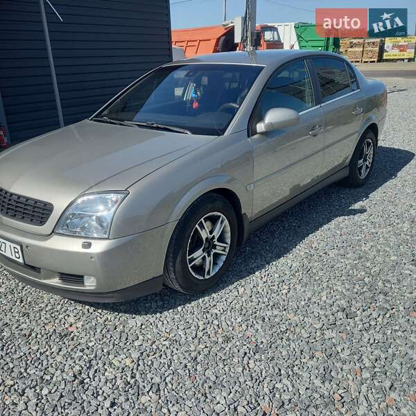Седан Opel Vectra 2004 в Вишневом