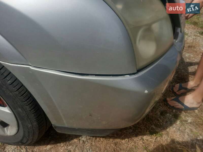 Седан Opel Vectra 2004 в Долині