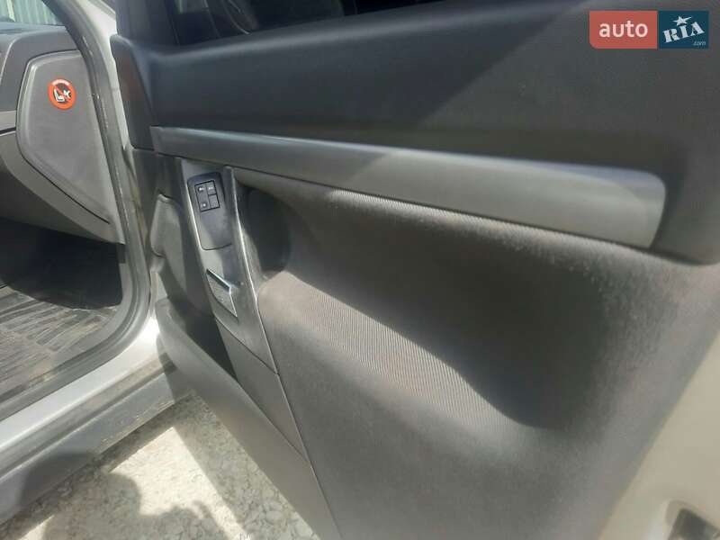 Седан Opel Vectra 2004 в Долині