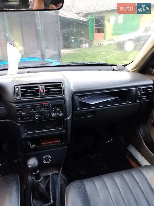 Седан Opel Vectra 1990 в 