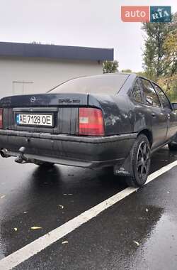 Седан Opel Vectra 1989 в Олександрії