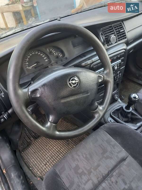 Седан Opel Vectra 2000 в Киеве фото 5 Седан Opel Vectra 2000 в Киеве