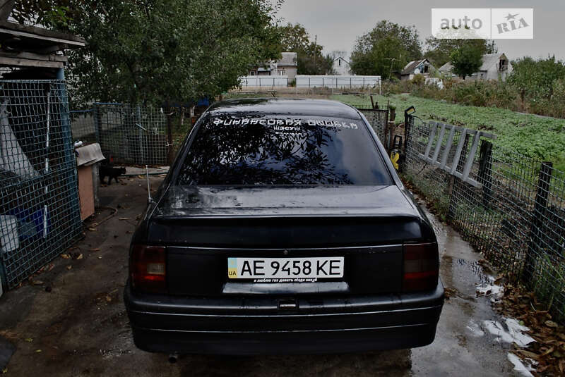 Седан Opel Vectra 1990 в Днепре
