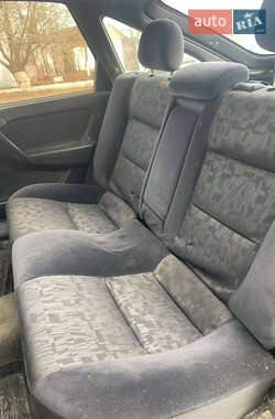 Седан Opel Vectra 1991 в 