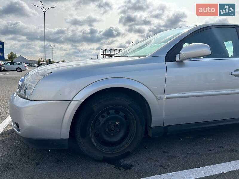 Седан Opel Vectra 2004 в Киеве