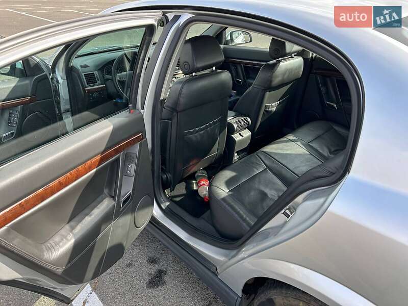 Седан Opel Vectra 2004 в Киеве