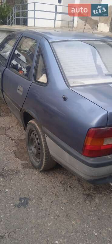 Седан Opel Vectra 1989 в Черновцах фото 2 Седан Opel Vectra 1989 в Черновцах