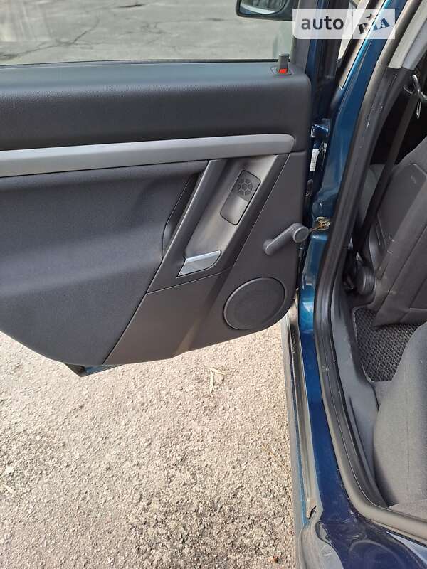 Лифтбек Opel Vectra 2007 в Горишних Плавнях