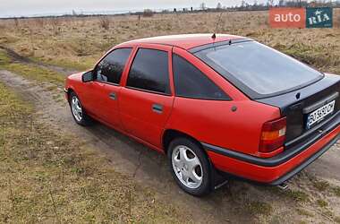 Седан Opel Vectra 1989 в Золочеві