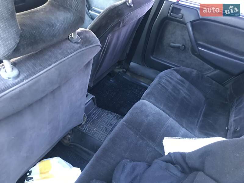 Седан Opel Vectra 1991 в Днепре