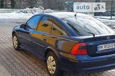 Лифтбек Opel Vectra 1999 в Дубно